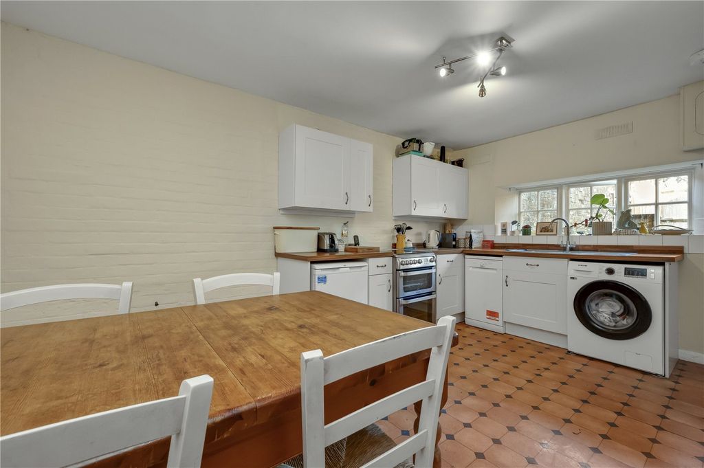 Property photo 3 of 12 Picture No. 24