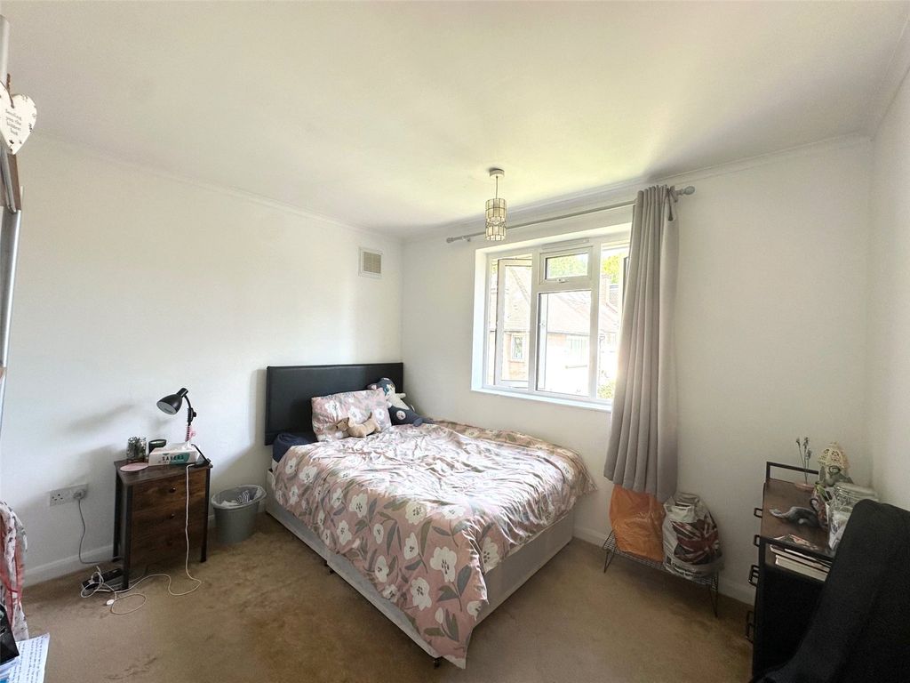 Property photo 3 of 8 Picture No. 14