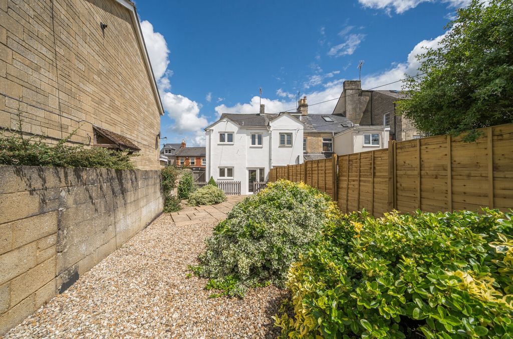 Property photo 2 of 15 Rear Garden