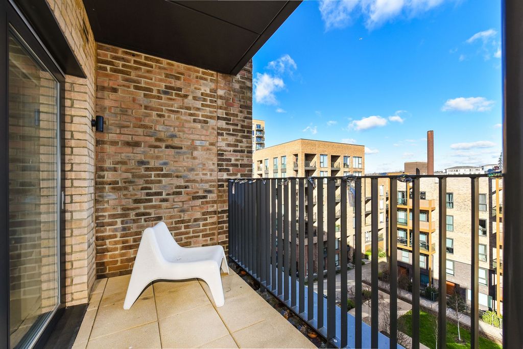 Property photo 3 of 7