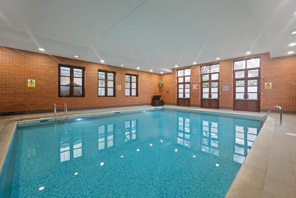 Property photo 1 of 15 Cover