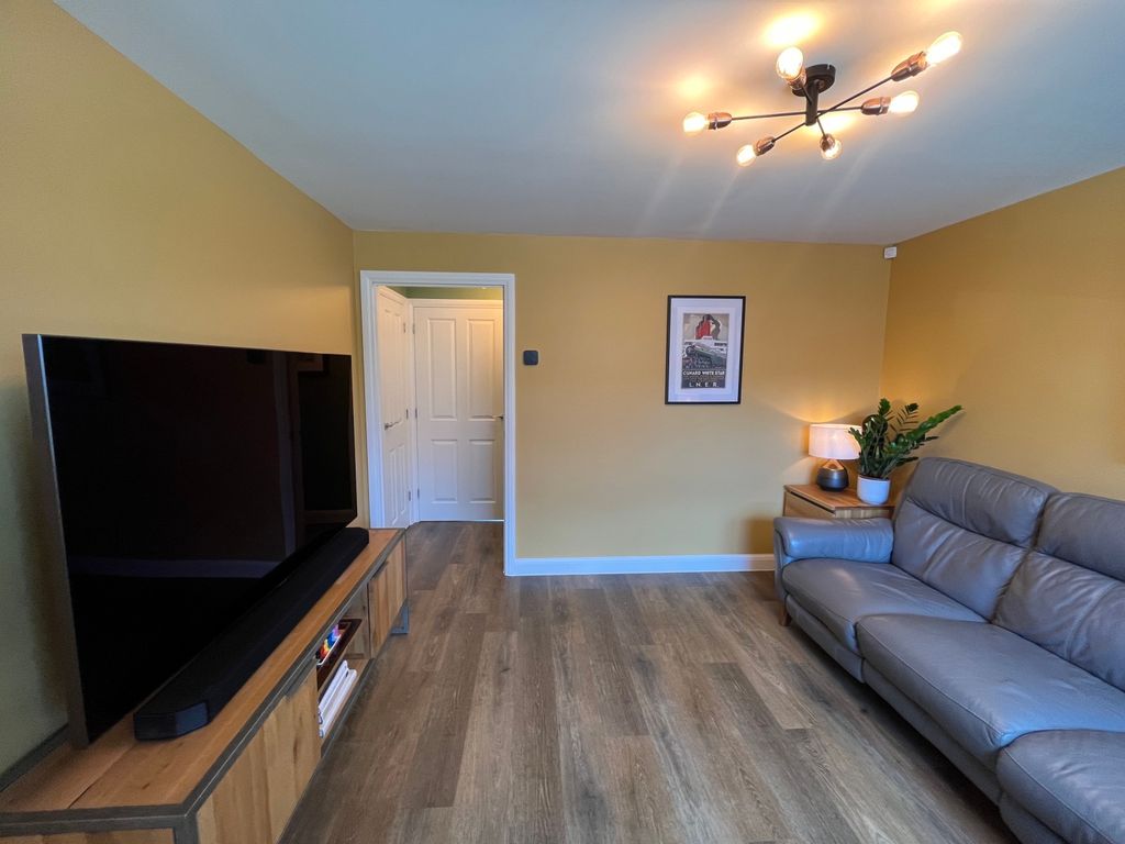 Property photo 3 of 25 Picture No. 04