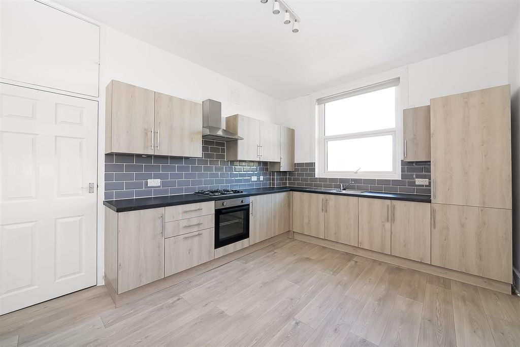 Property photo 2 of 12 Img_5642.Jpg