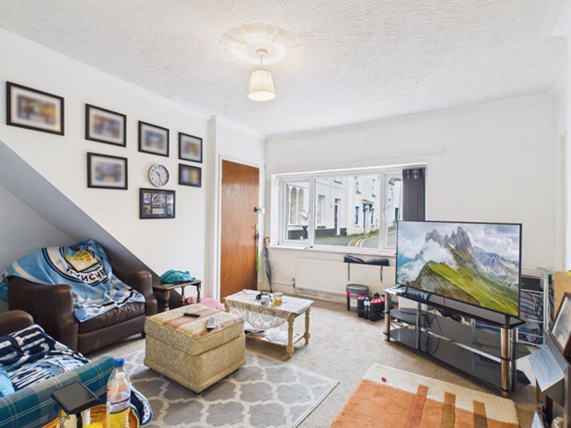 Property photo 3 of 17 Photo 7