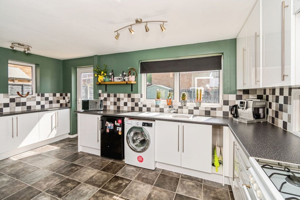 Property photo 3 of 20 Pbox-Img.Jpg