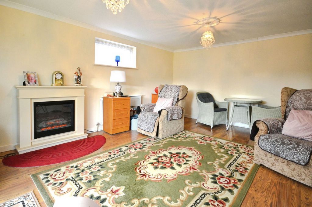 Property photo 3 of 19