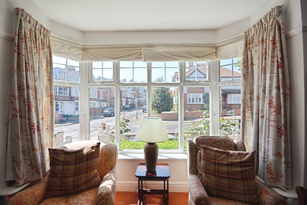 Property photo 3 of 12