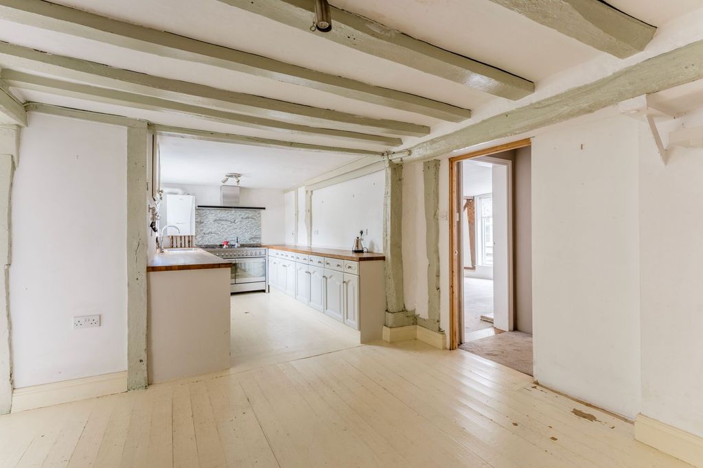 Property photo 3 of 21