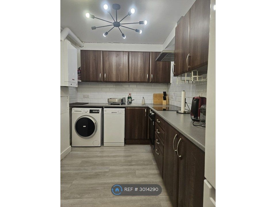 Property photo 2 of 13 Kitchen