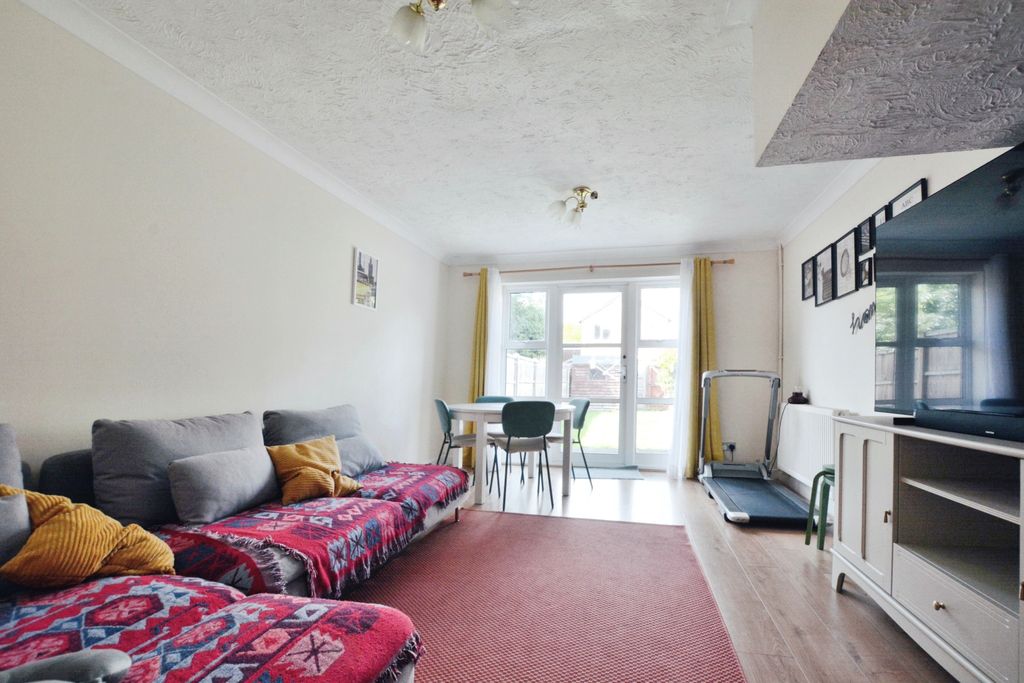 Property photo 2 of 8 2