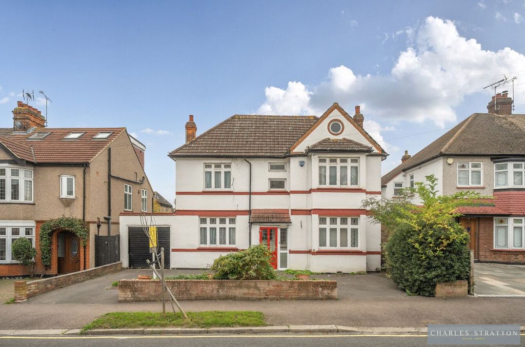 Property photo 1 of 18