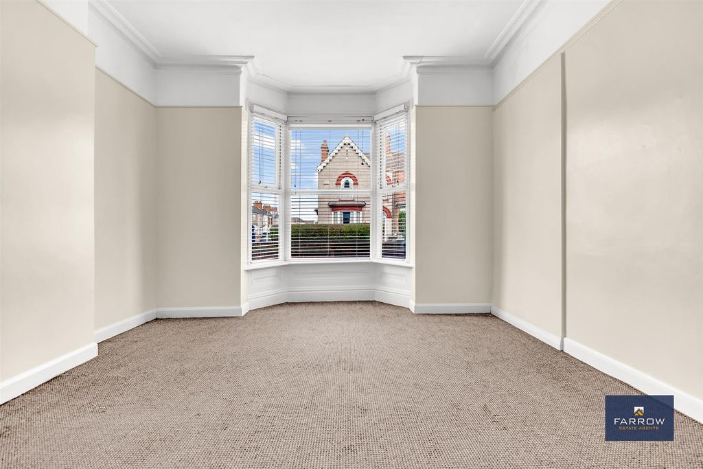 Property photo 2 of 20 Bedroom 1