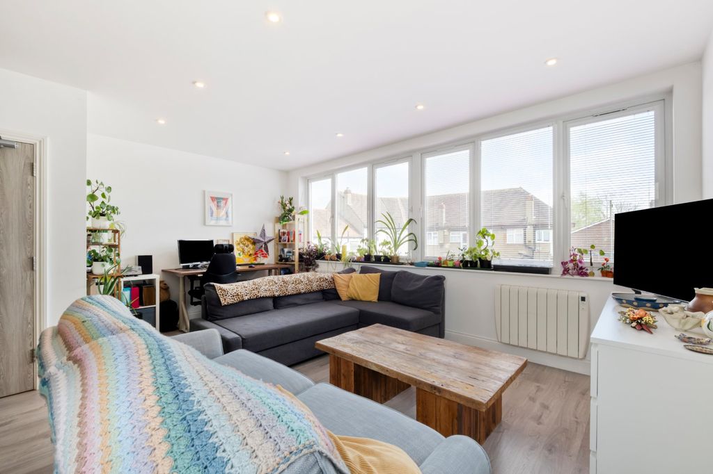 Property photo 2 of 17 Picture No. 03