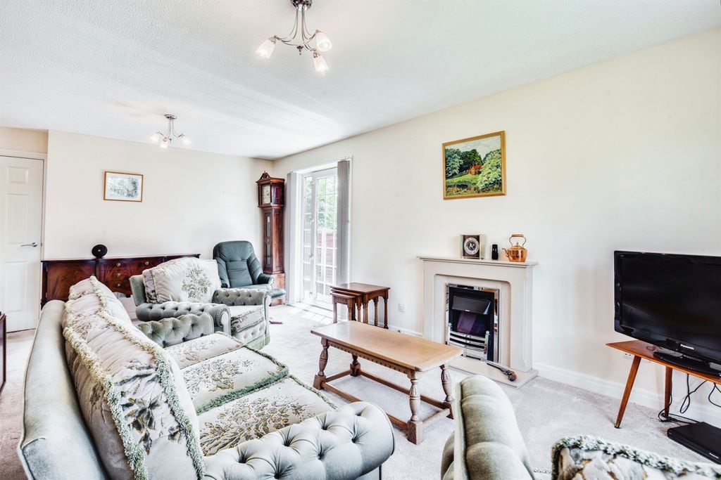 Property photo 2 of 17