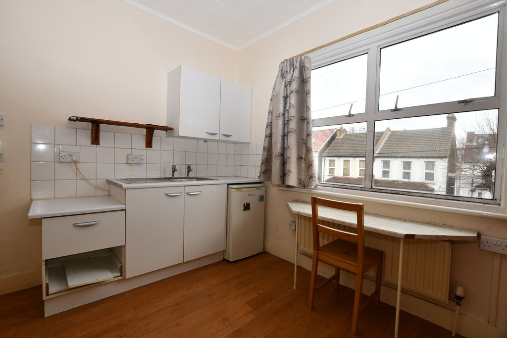 Property photo 2 of 7 Dsc_4282