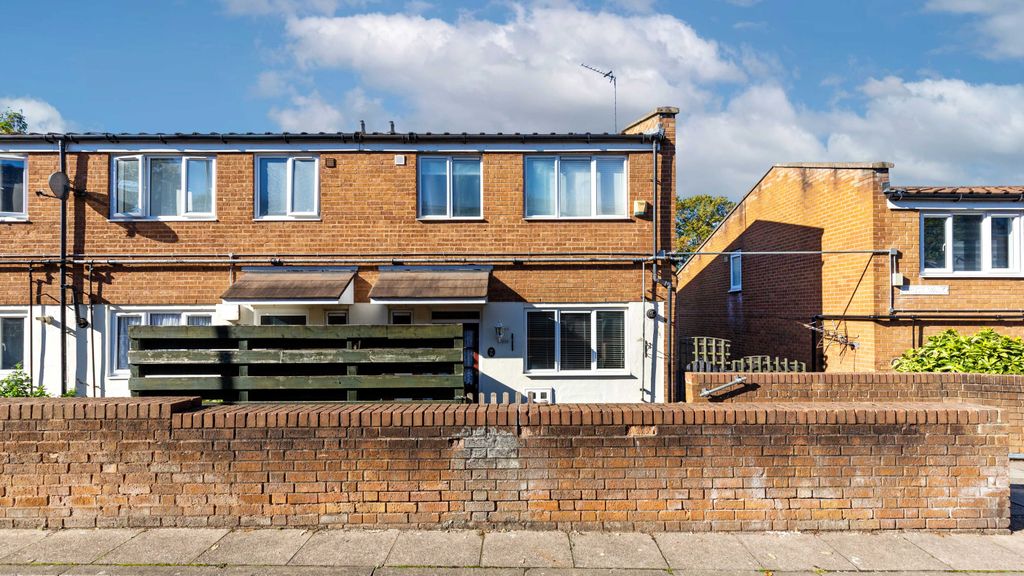 Property photo 1 of 18 31 Trust Walk, Herne Hill, London, Se21 8Lb