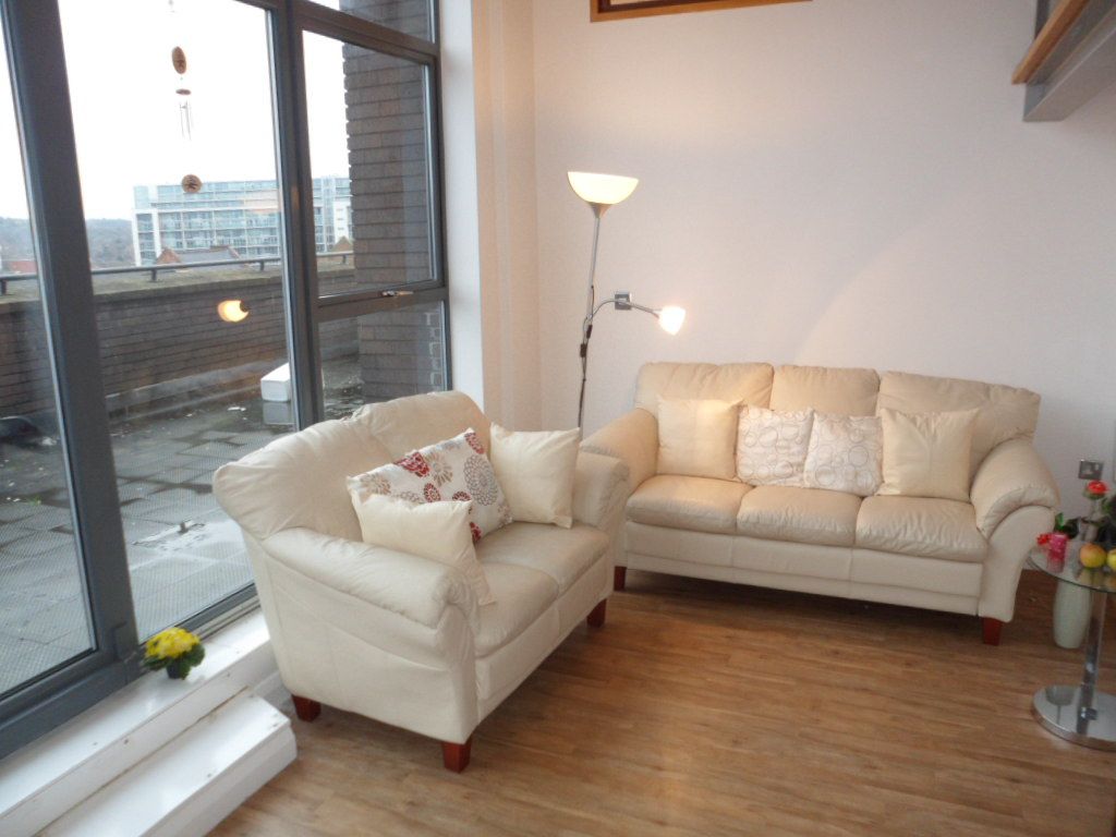 Property photo 2 of 12