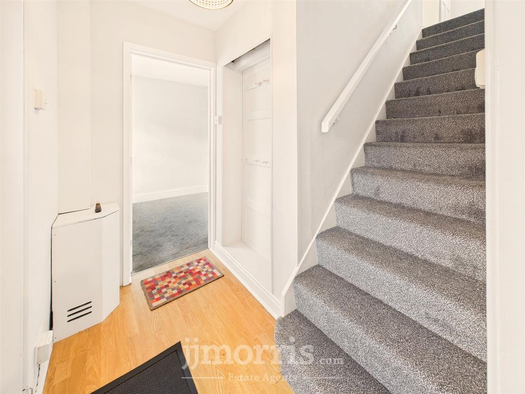 Property photo 2 of 29 Hall