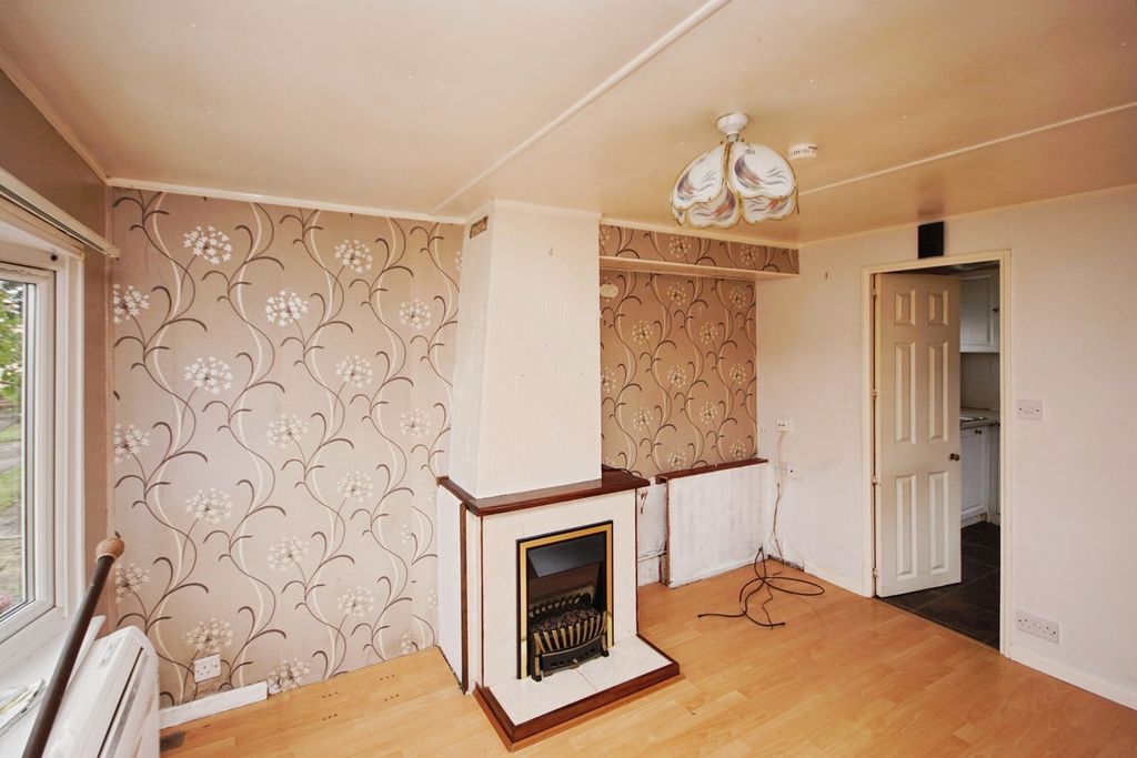 Property photo 3 of 17 Photo