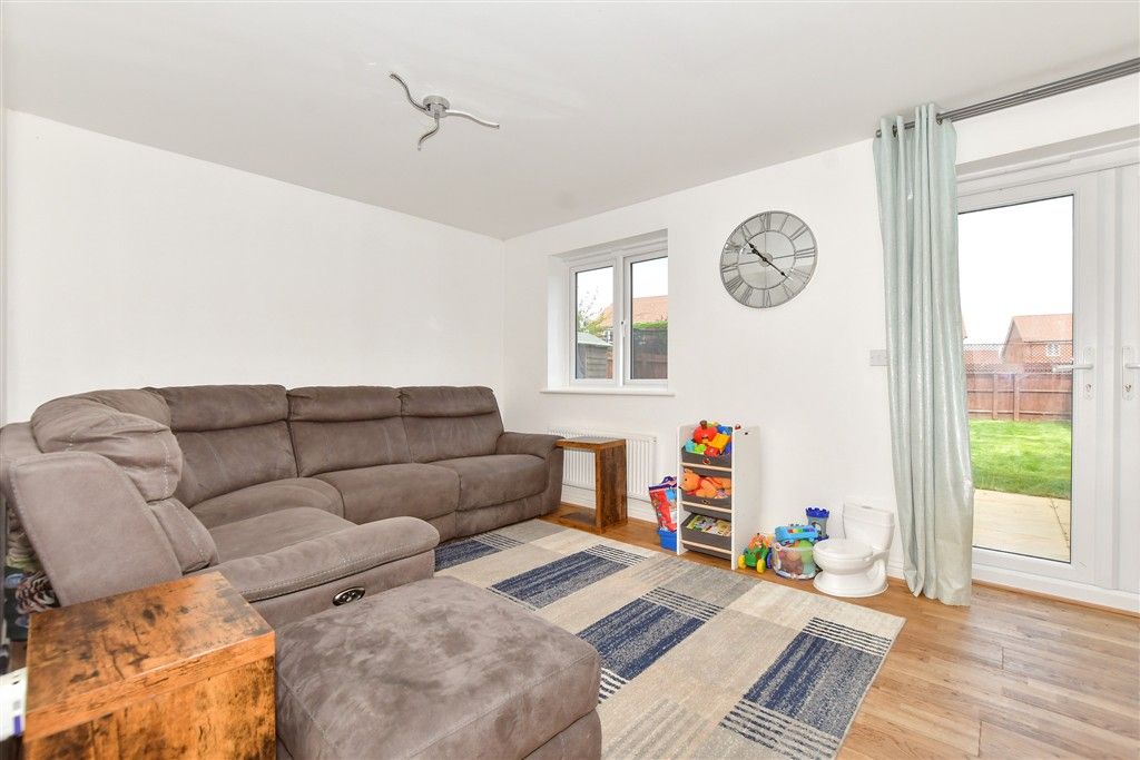 Property photo 3 of 15 Lounge