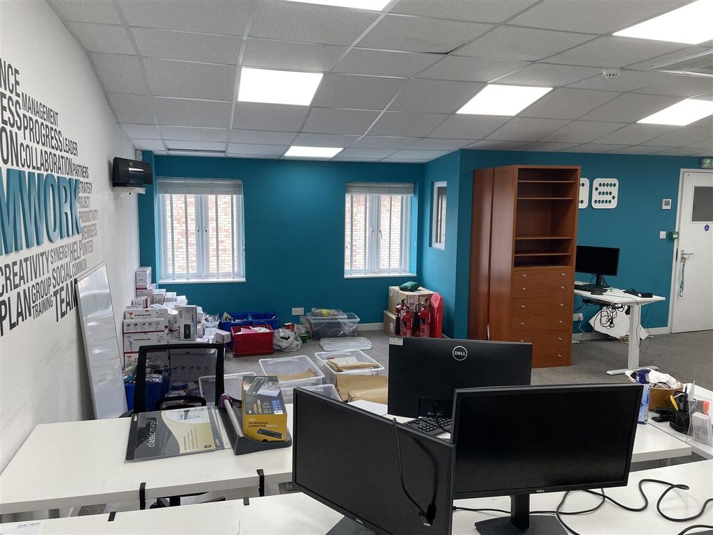 Property photo 3 of 9 Img_0356.Jpg