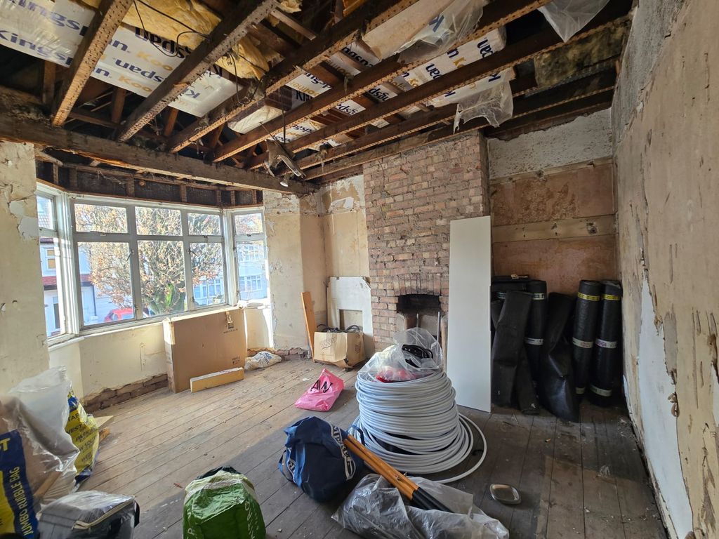 Property photo 2 of 7 Gallery