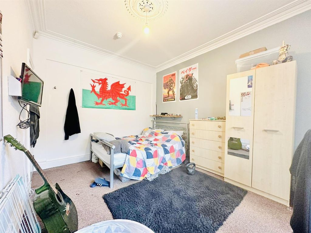 Property photo 1 of 11 Bedroom Five