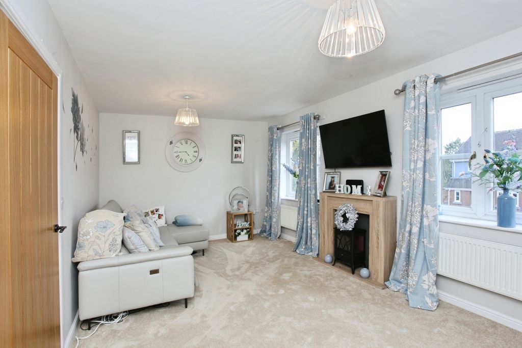 Property photo 3 of 37 Img_6668