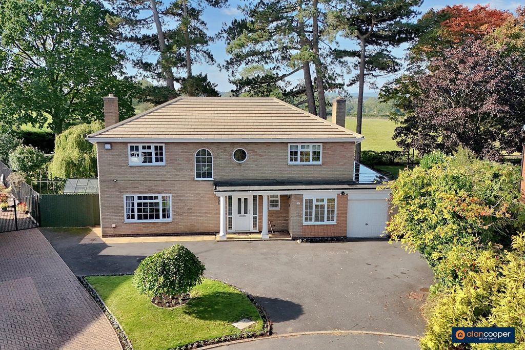 Property photo 1 of 49 4513761