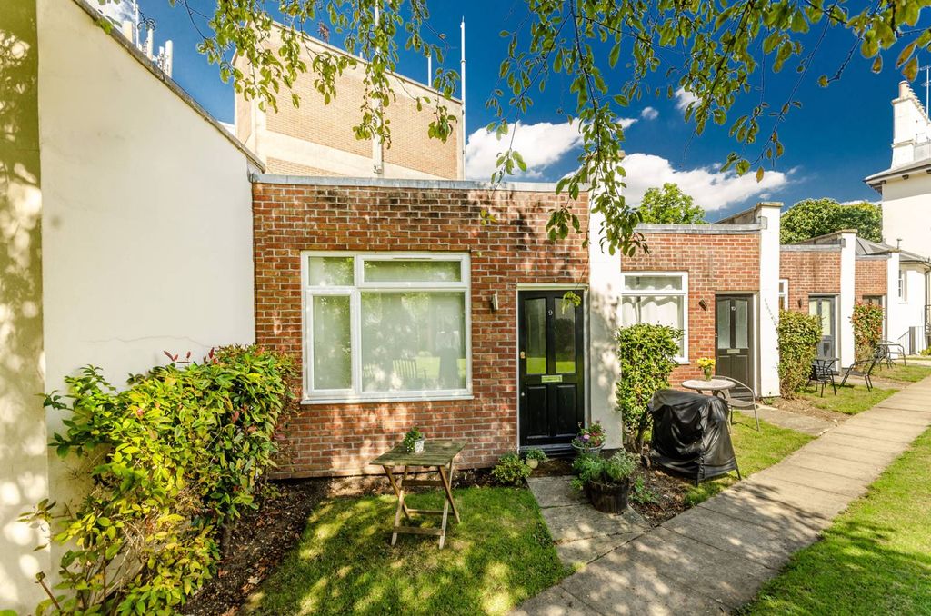 Property photo 1 of 9
