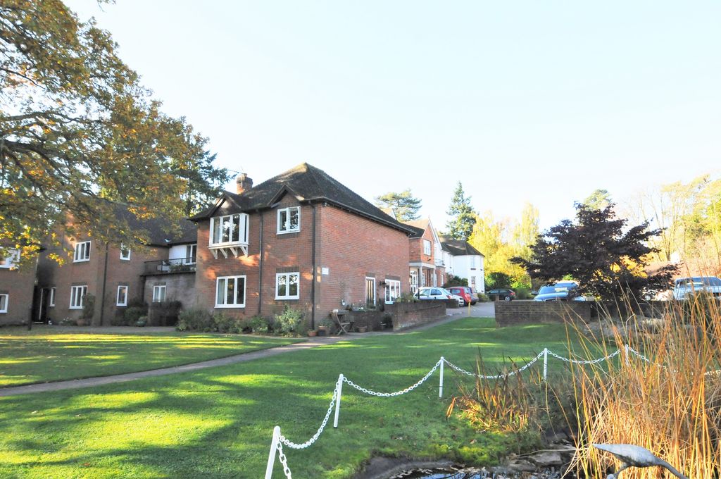 Property photo 1 of 10 Photo 01