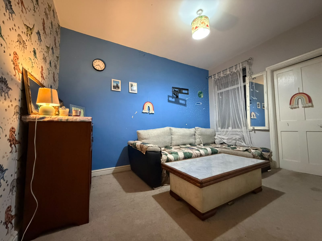Property photo 1 of 4