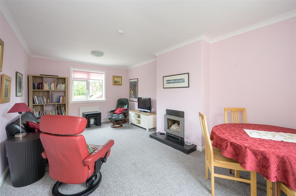 Property photo 2 of 17 Stewartcrescent16-11.Jpg