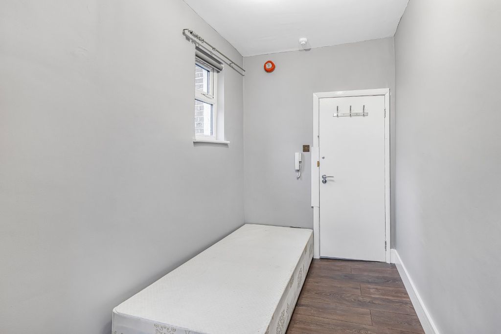 Property photo 2 of 6 Picture No. 03