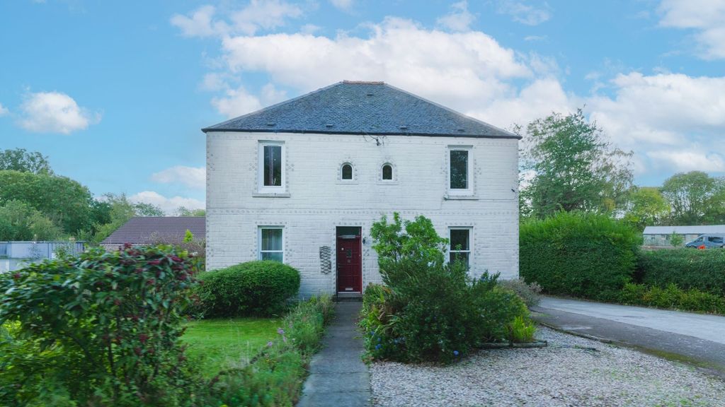 Property photo 1 of 25