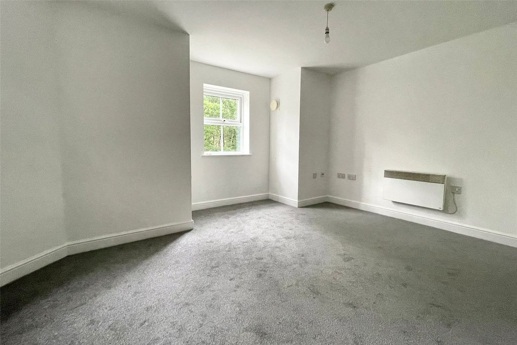 Property photo 3 of 8 Picture No. 09