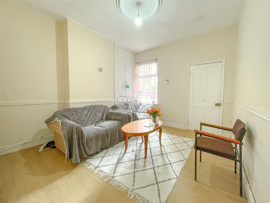 Property photo 3 of 19