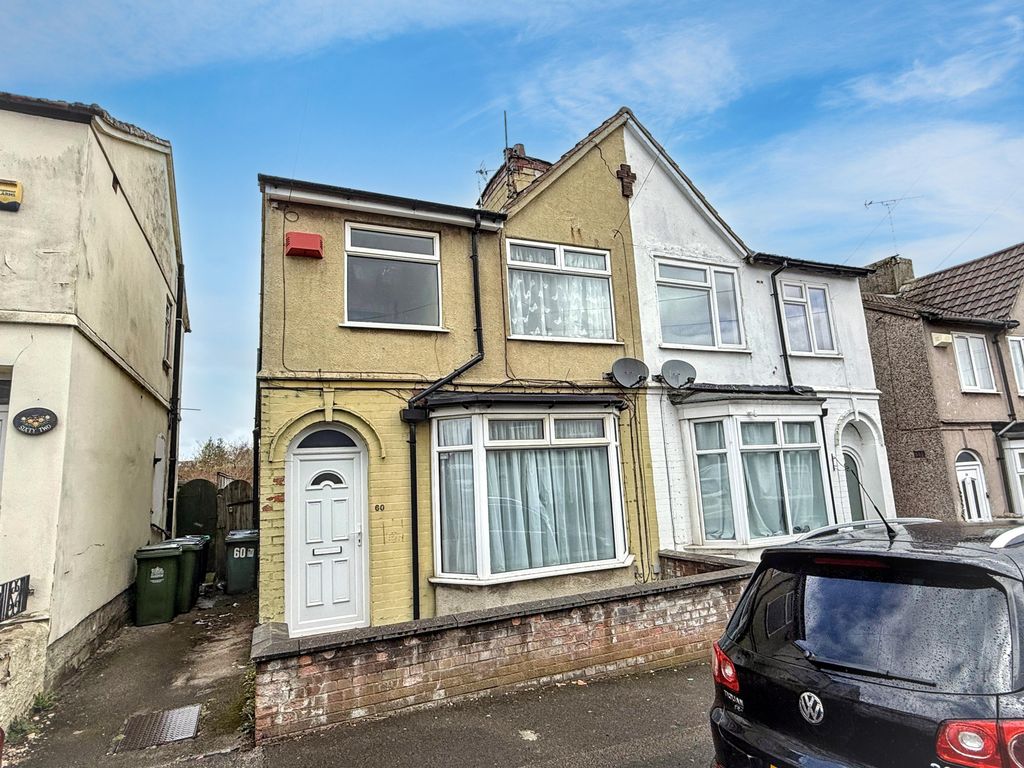 Property photo 2 of 20