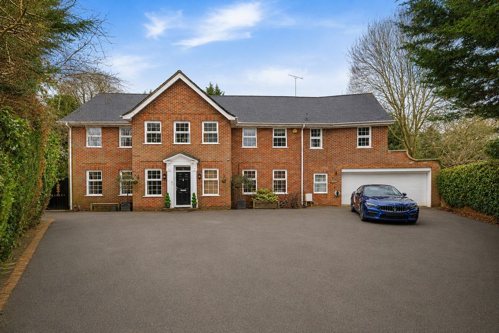 Property photo 1 of 25