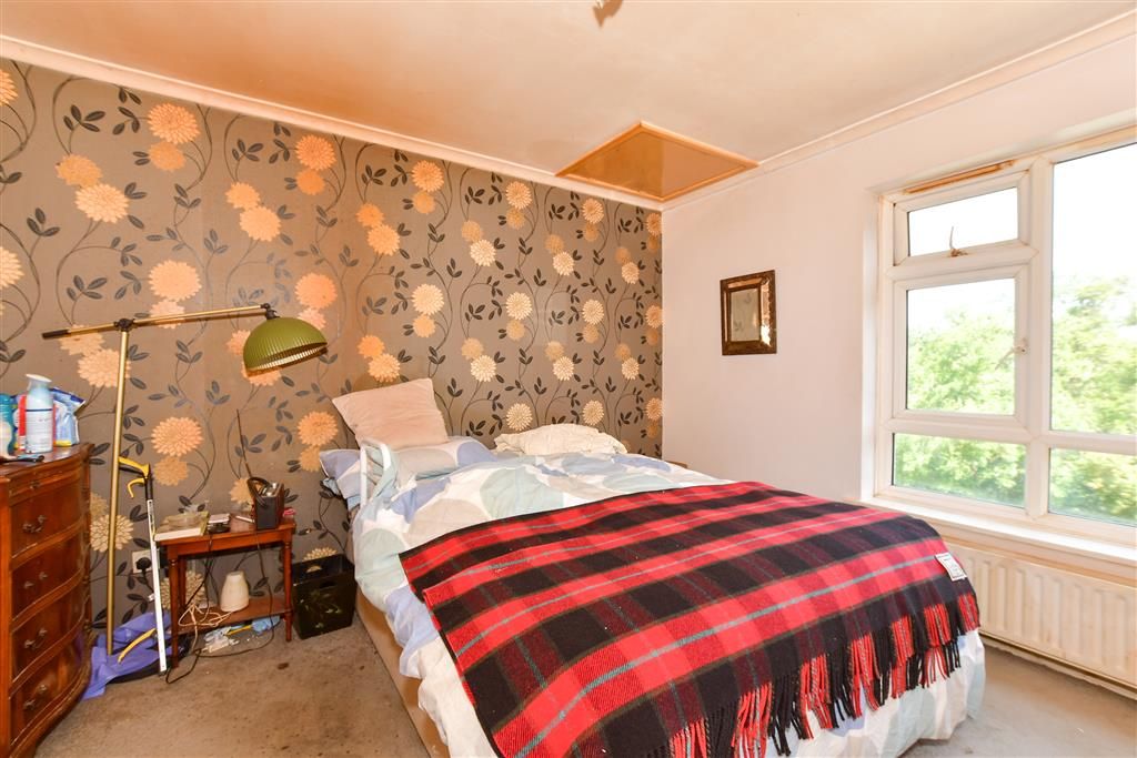 Property photo 3 of 7 Bedroom 1