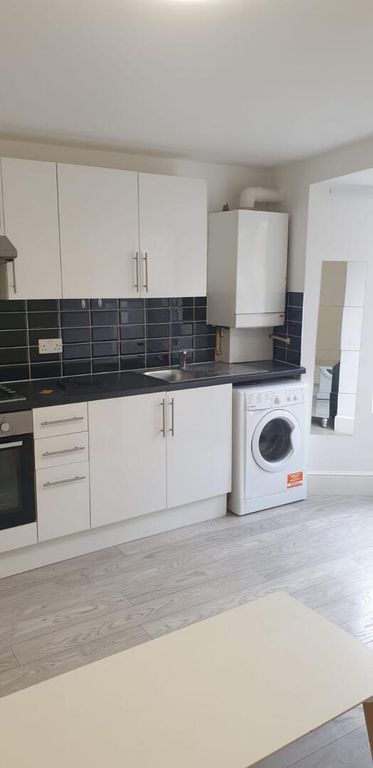 Property photo 1 of 6 Kitchen