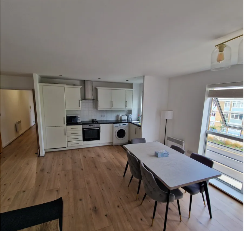 Property photo 2 of 6