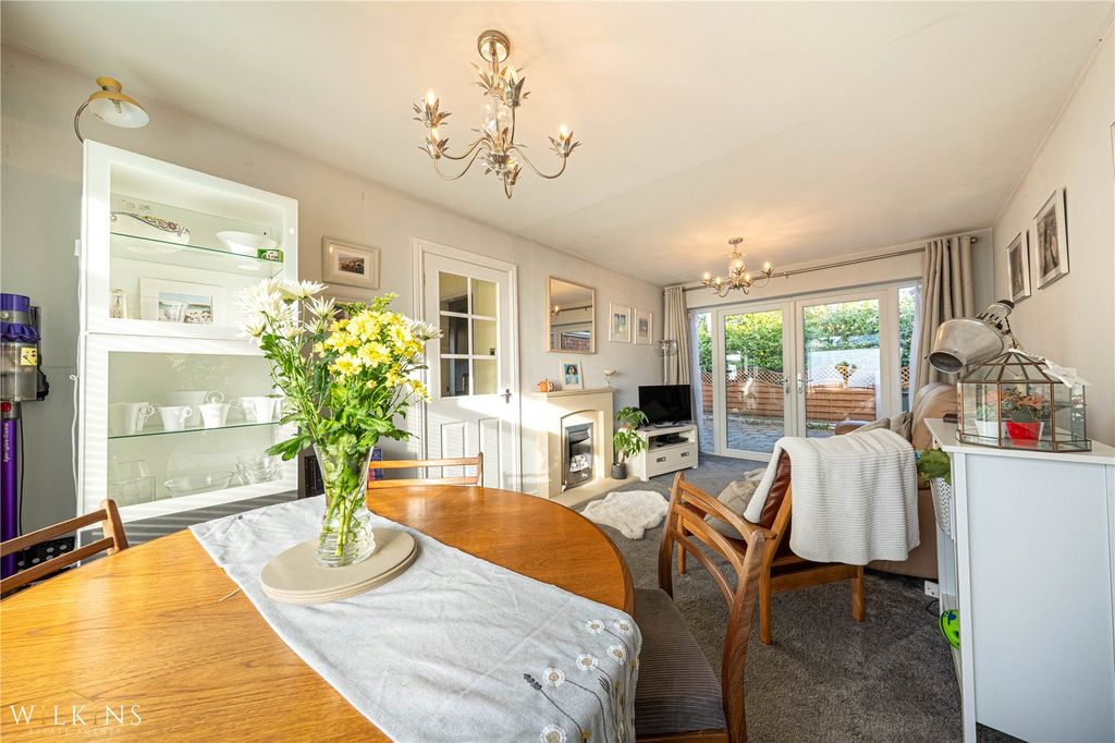 Property photo 3 of 23 Picture No. 11