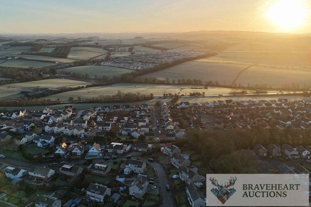 Property photo 1 of 12 Photo 7