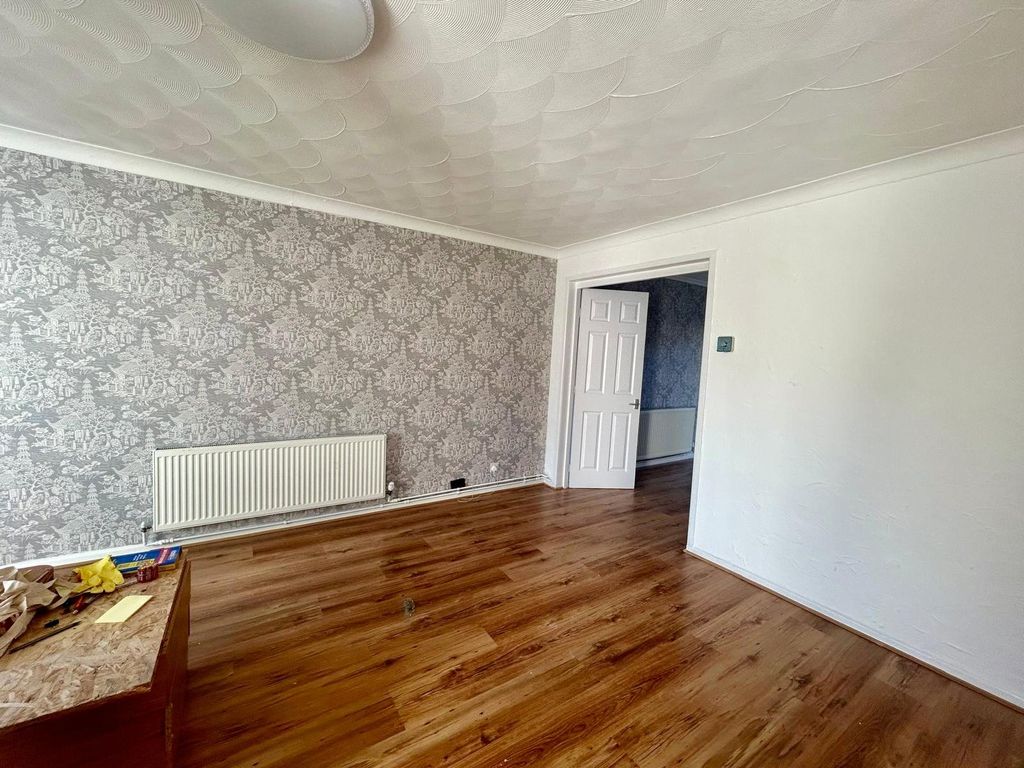 Property photo 3 of 10 Picture No. 27