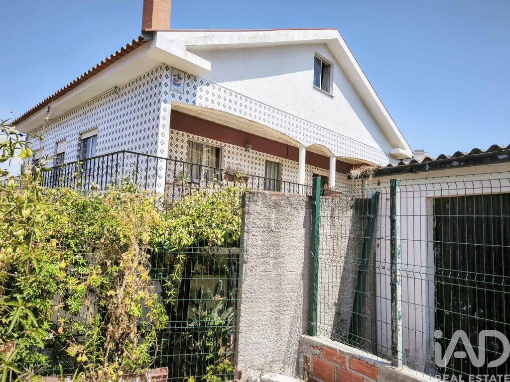 Property photo 2 of 36