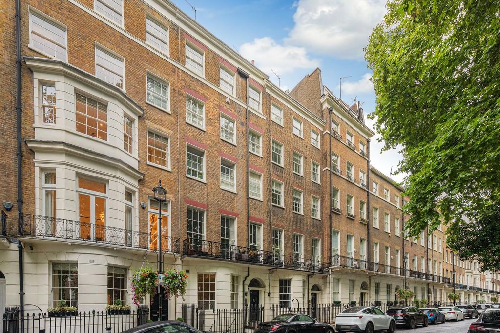 Property photo 2 of 14 Flat 4, 51 Montagu Square (1).Jpg