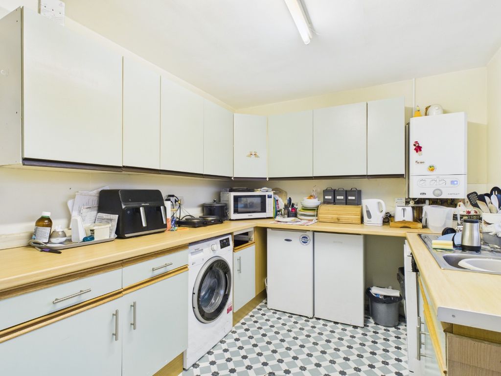 Property photo 3 of 13 4826495