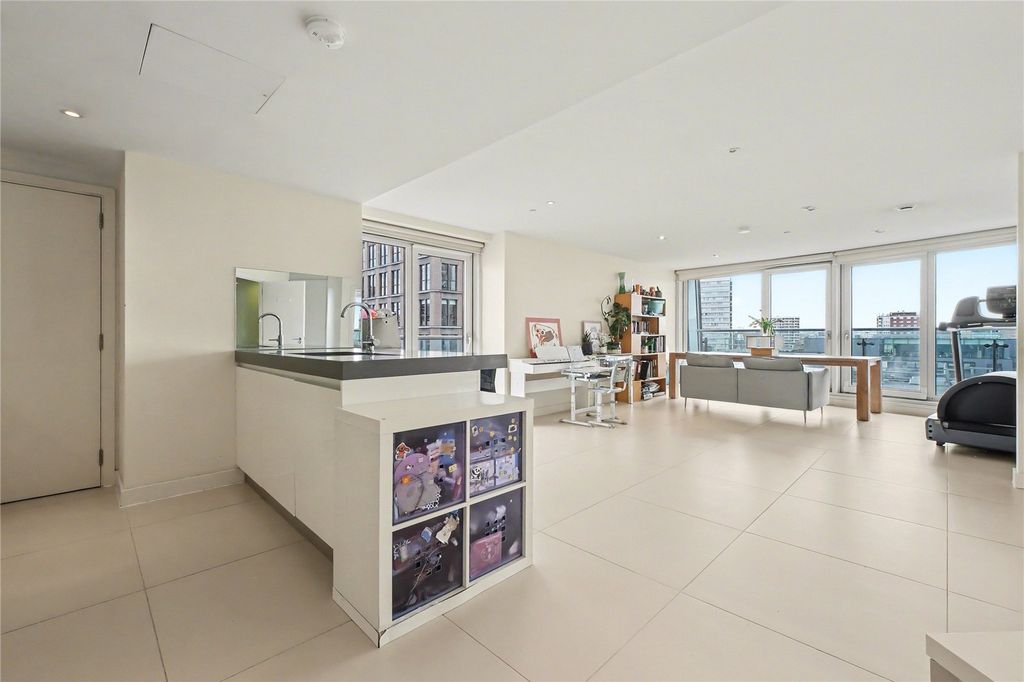 Property photo 3 of 12 Picture No. 02