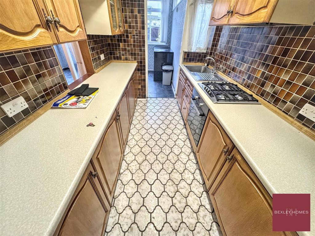 Property photo 3 of 10 Img_2132.Jpg